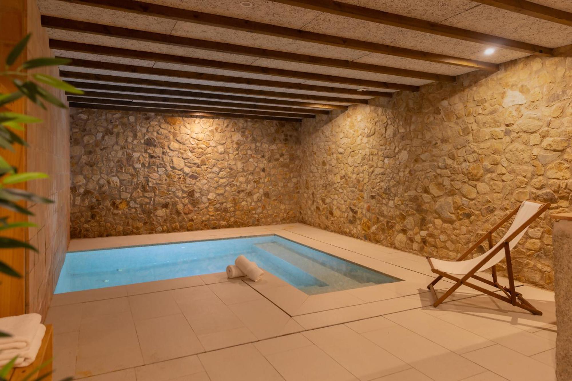 Can Bufi Espectacular Casa Con Piscina Interior Llagostera Exterior foto